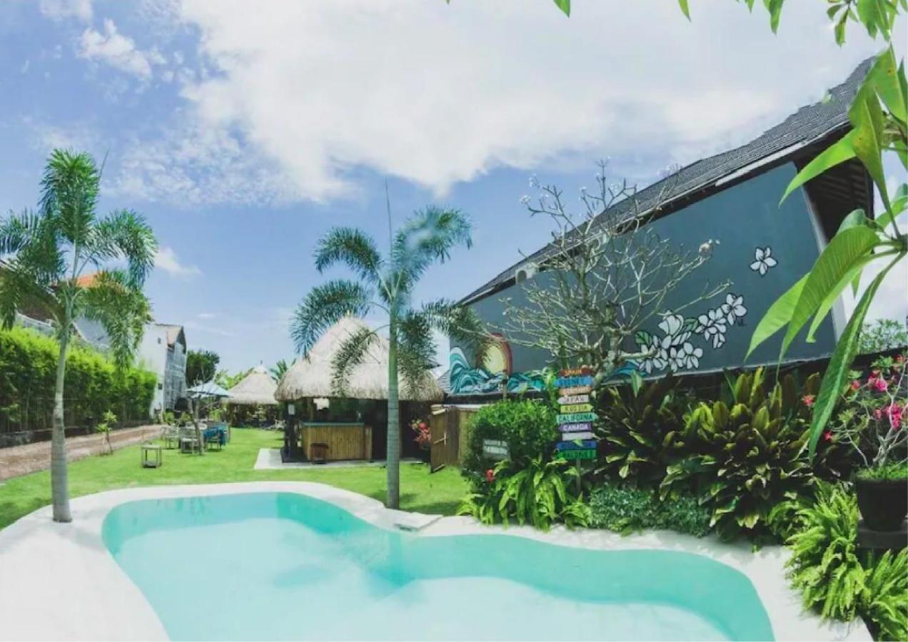 Surfers House Batu Bolong - Adults Only Albergue Canggu Exterior foto