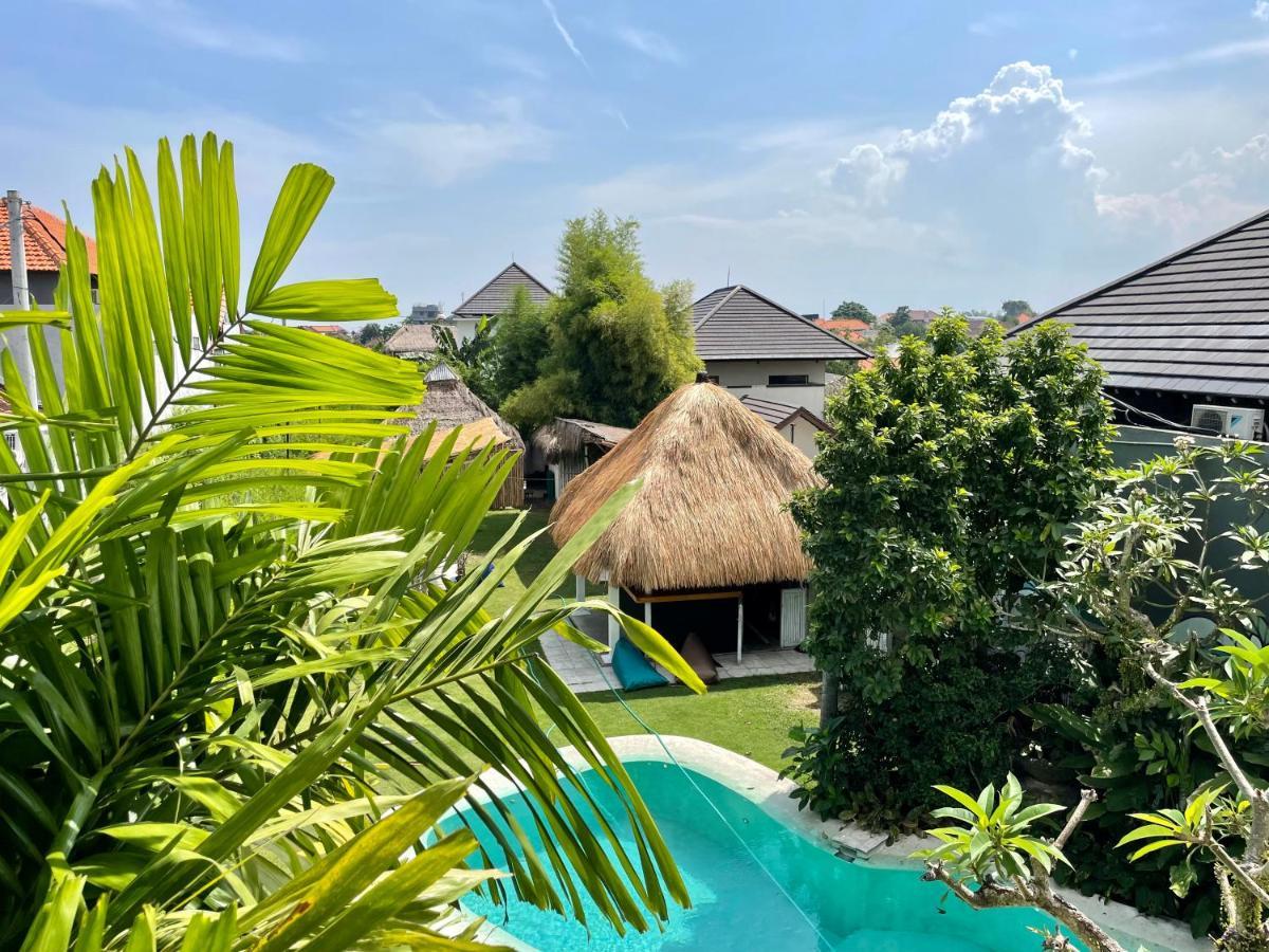 Surfers House Batu Bolong - Adults Only Albergue Canggu Exterior foto