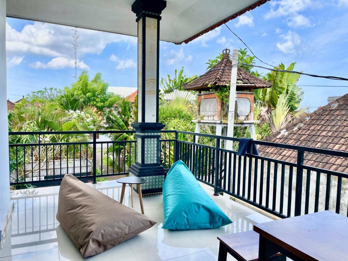 Surfers House Batu Bolong - Adults Only Albergue Canggu Exterior foto